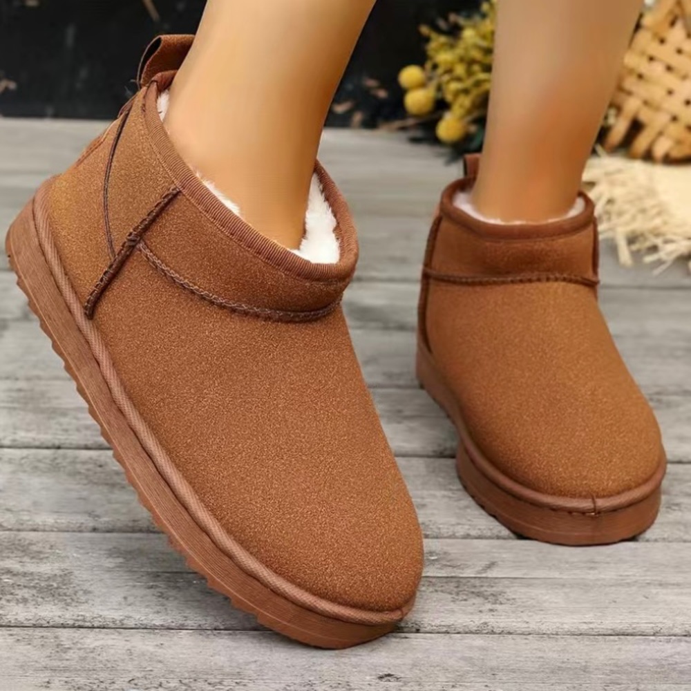 Women’s Size 7 The Classic Mini Brown Boots Ankle Chelsea Winter Boots NEW